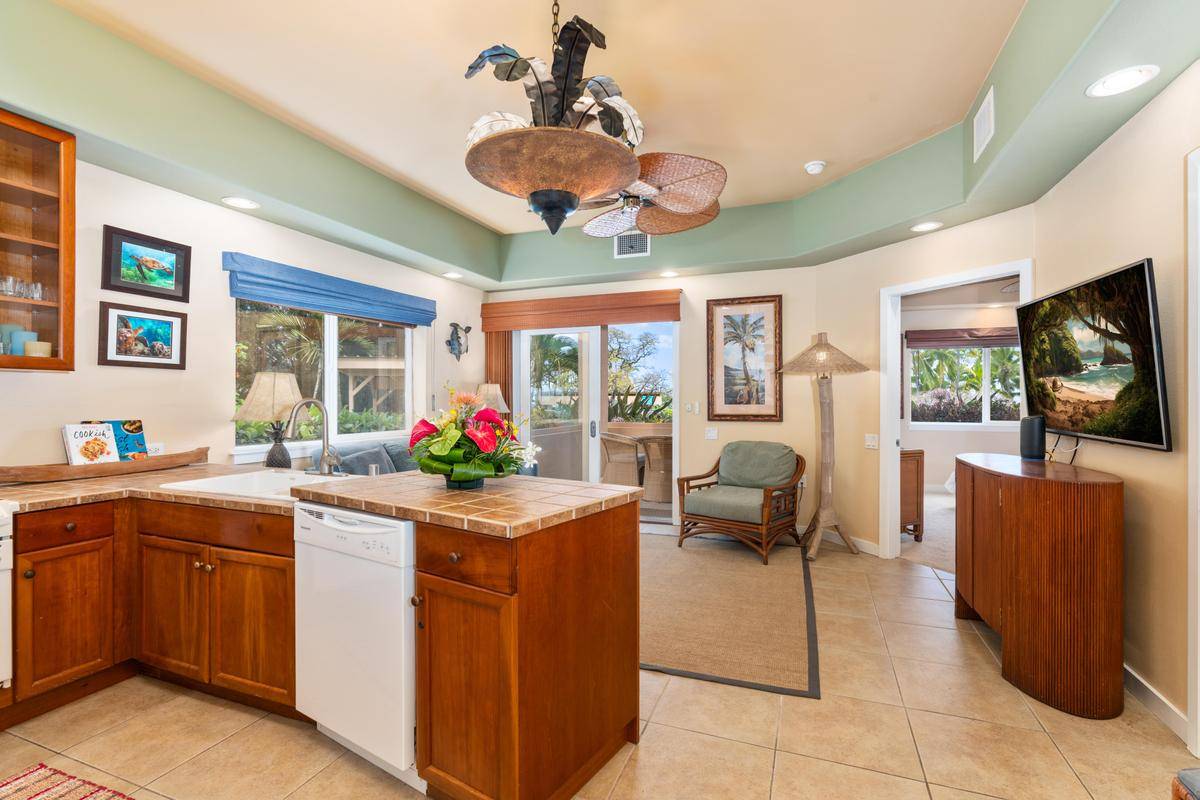 78-6721 ALII DR #101, Kailua-kona, HI 96740