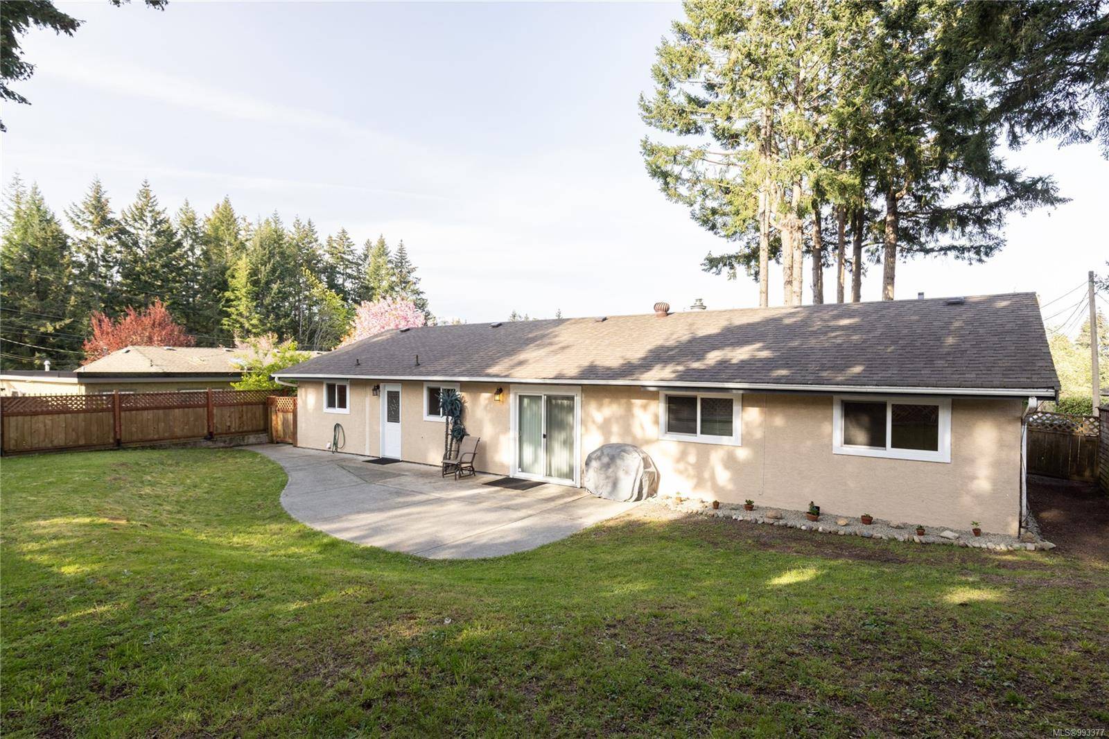 Qualicum Beach, BC V9K 1A4,581 Sumac Dr