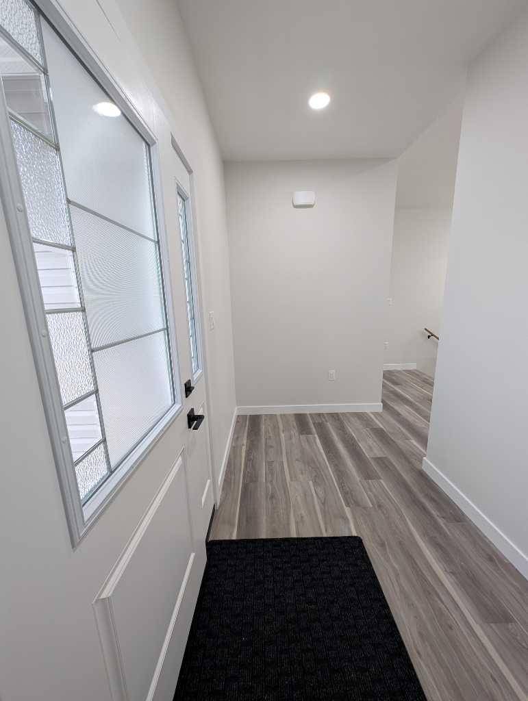 Medicine Hat, AB T1B 4Y6,39 Sierra RD Southwest