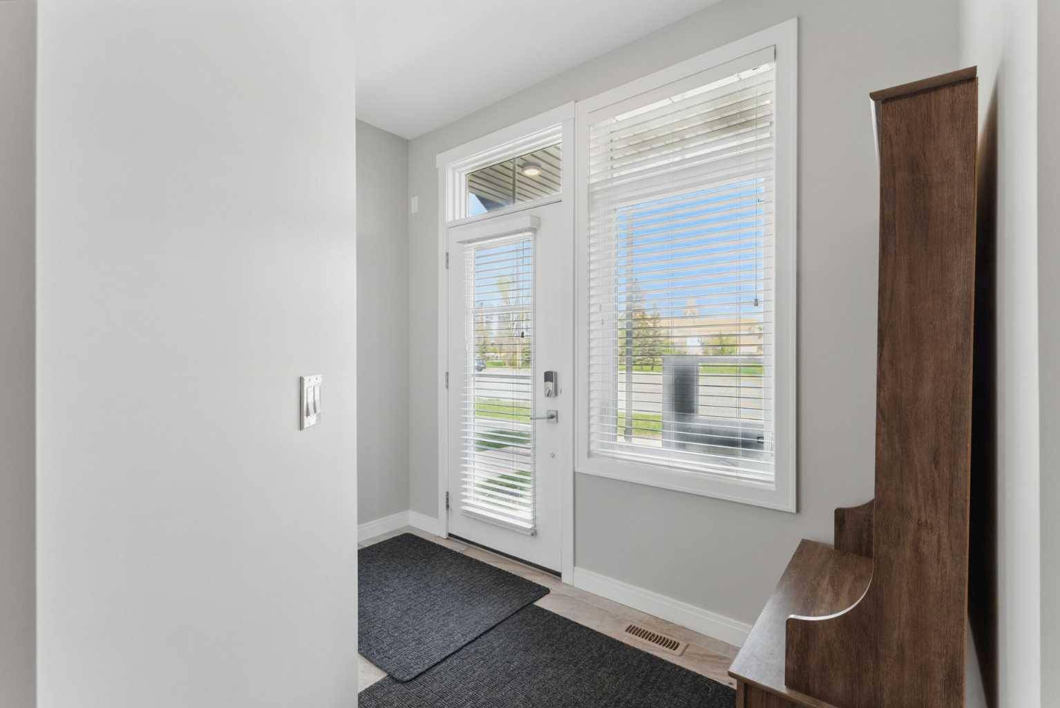 Calgary, AB T3H 1W7,815 85 ST SW
