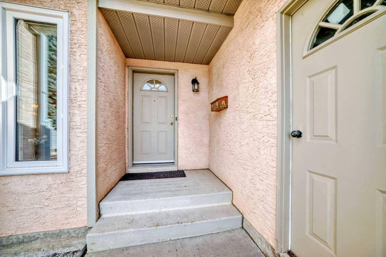 Calgary, AB T1Y 6T3,224 Eldorado PL NE