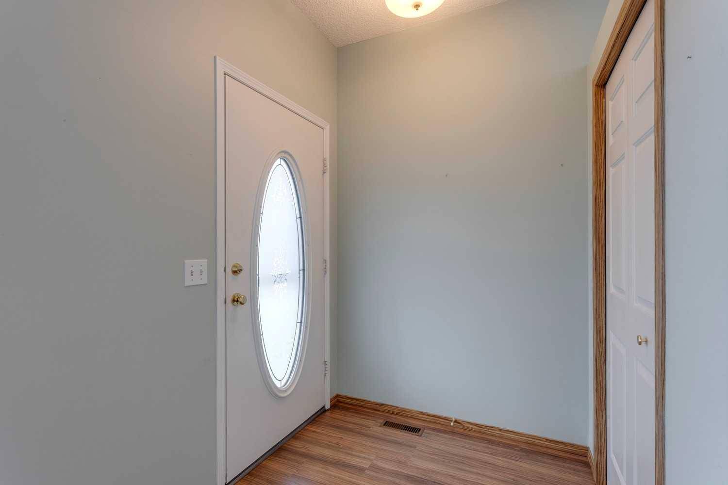Calgary, AB T3K 4L8,242 Covington Close NE