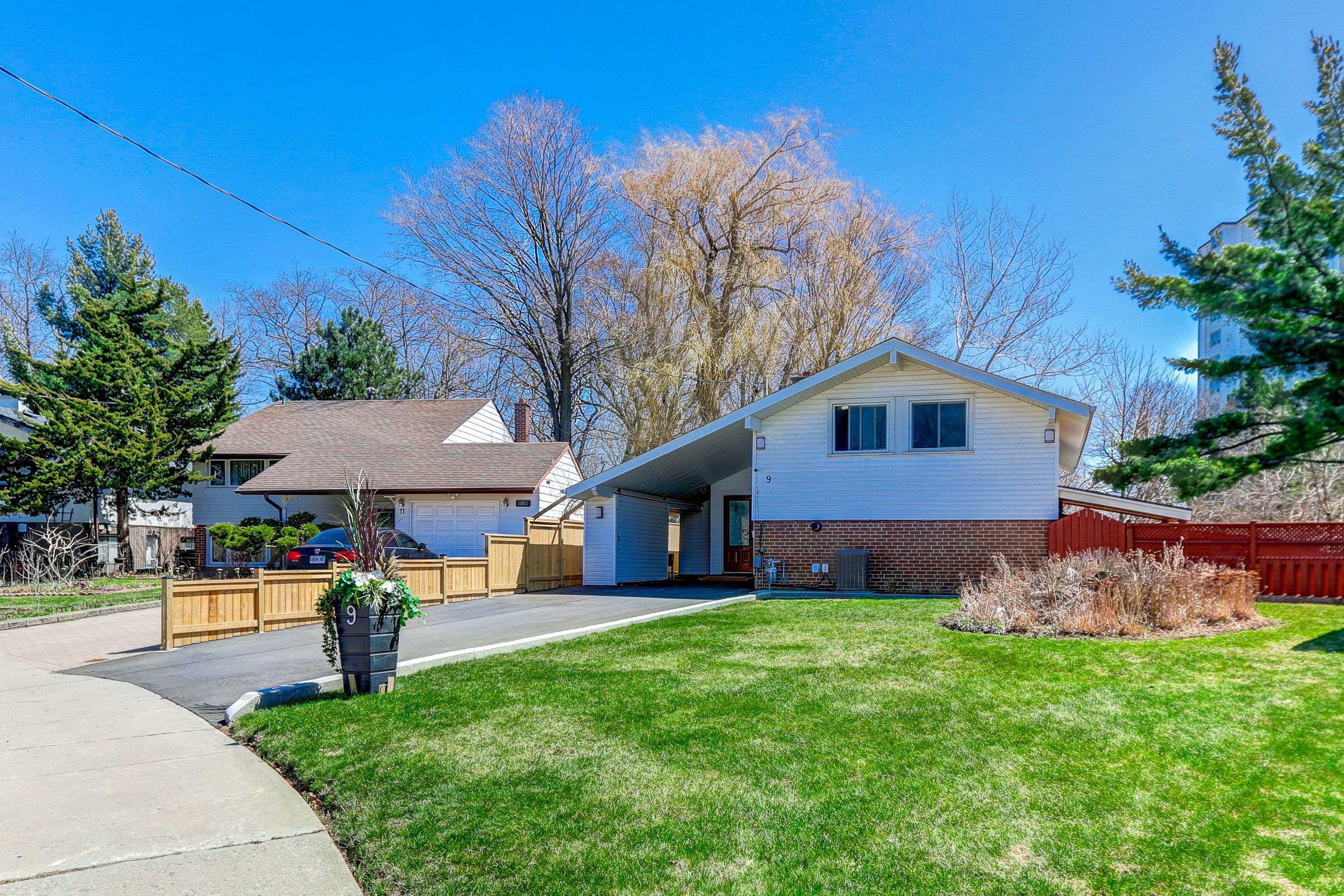 9 Ladysbridge DR, Toronto E09, ON M1G 3H5