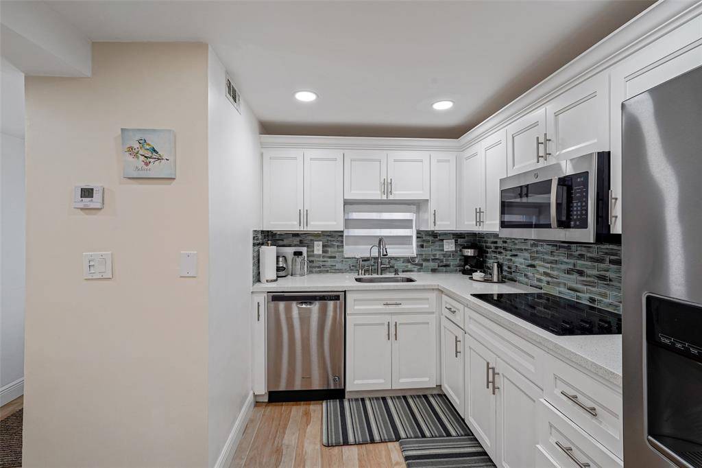 Pembroke Pines, FL 33025,361 S Hollybrook Dr #201