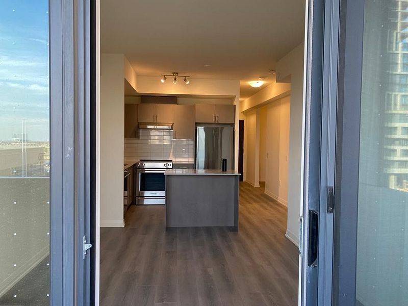 Vaughan, ON L4K 2M9,9000 Jane ST #423