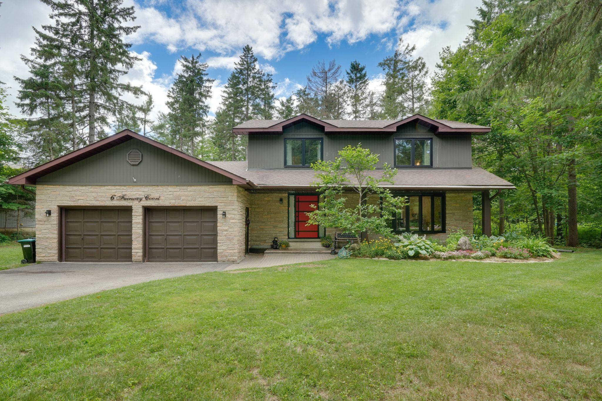 6 Fairway CT, Oro-medonte, ON L0L 2L0