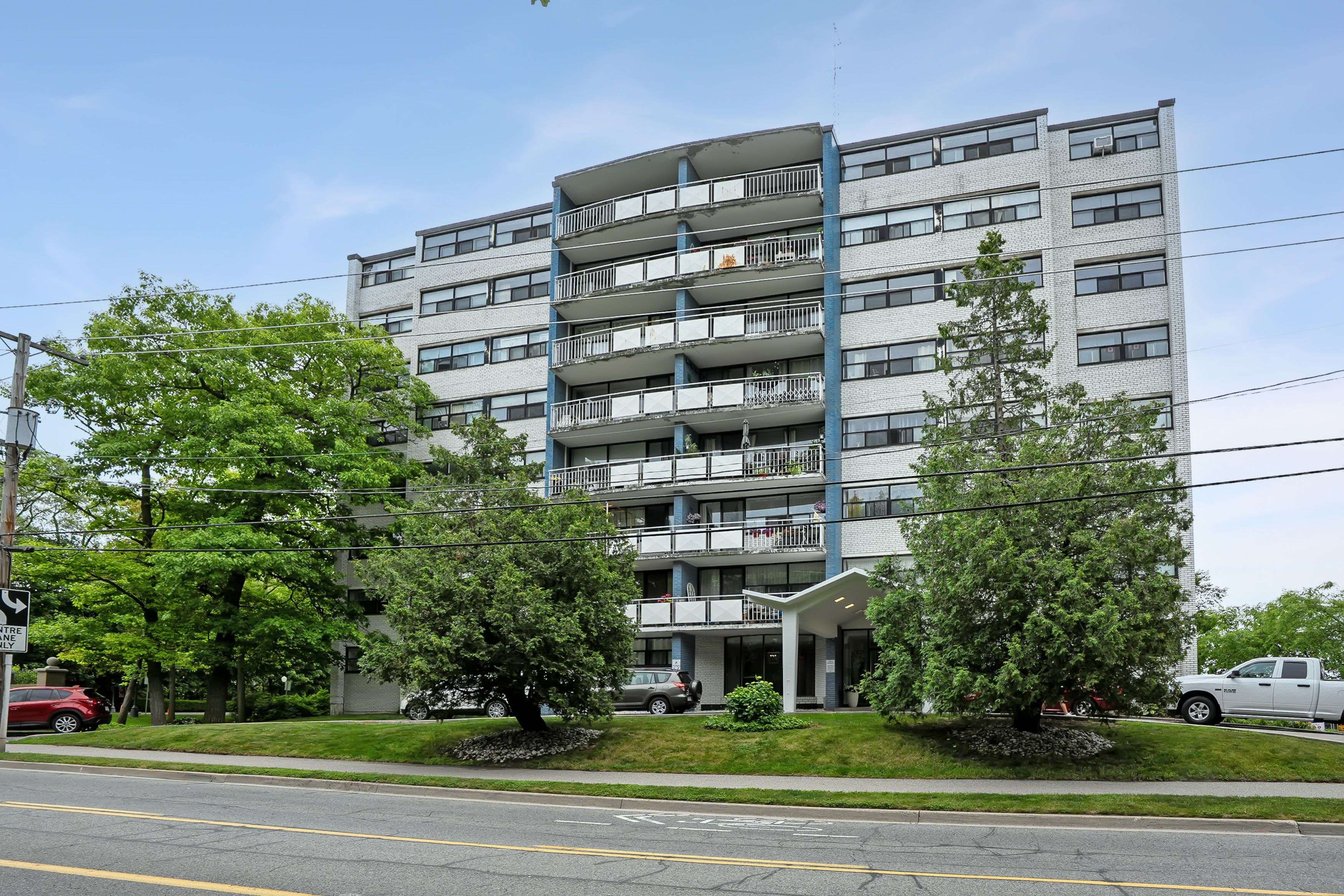 2170 Lakeshore RD #306, Burlington, ON L7R 1A6