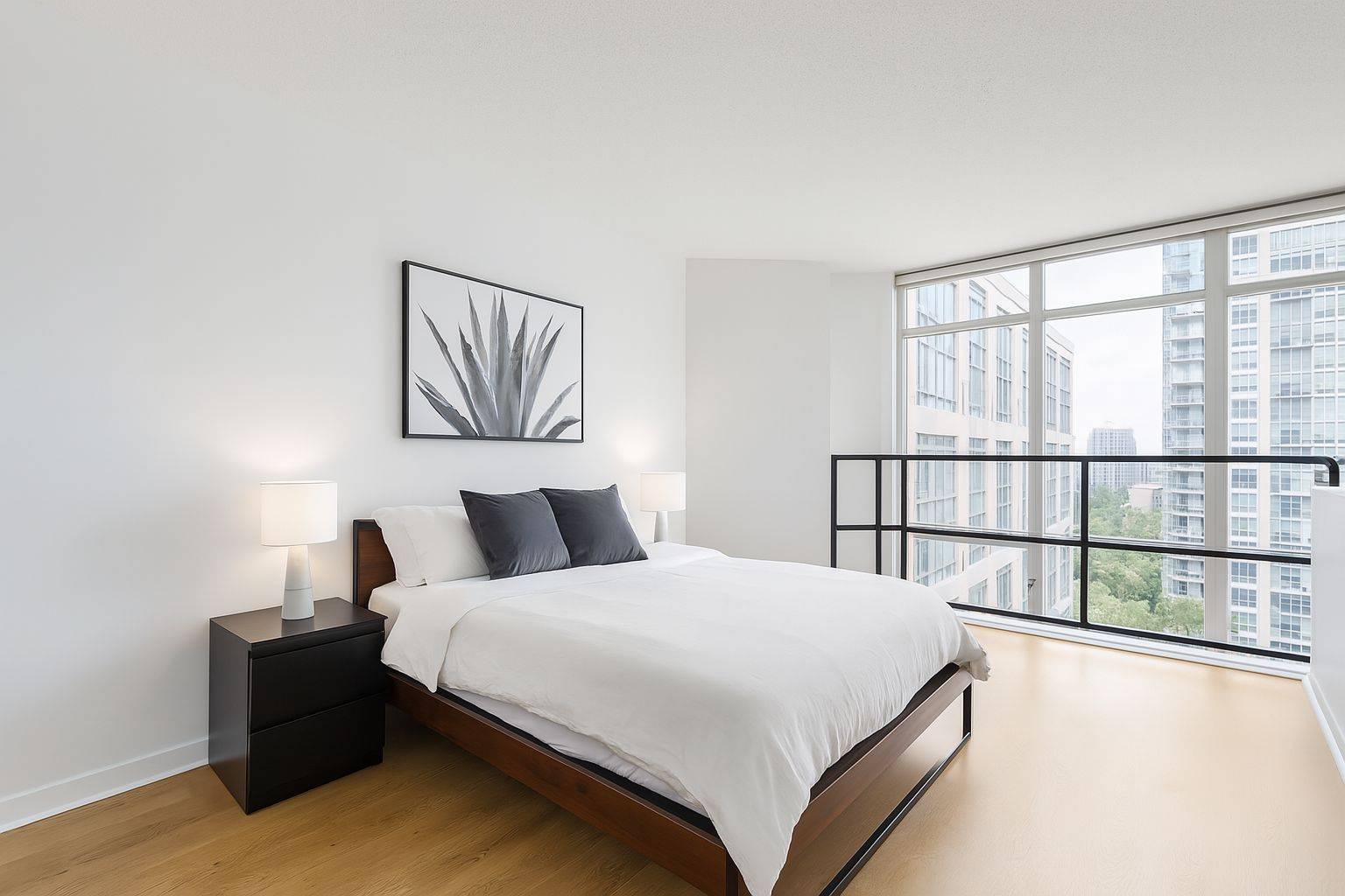 Toronto W06, ON M8Y 4G8,250 Manitoba ST #702
