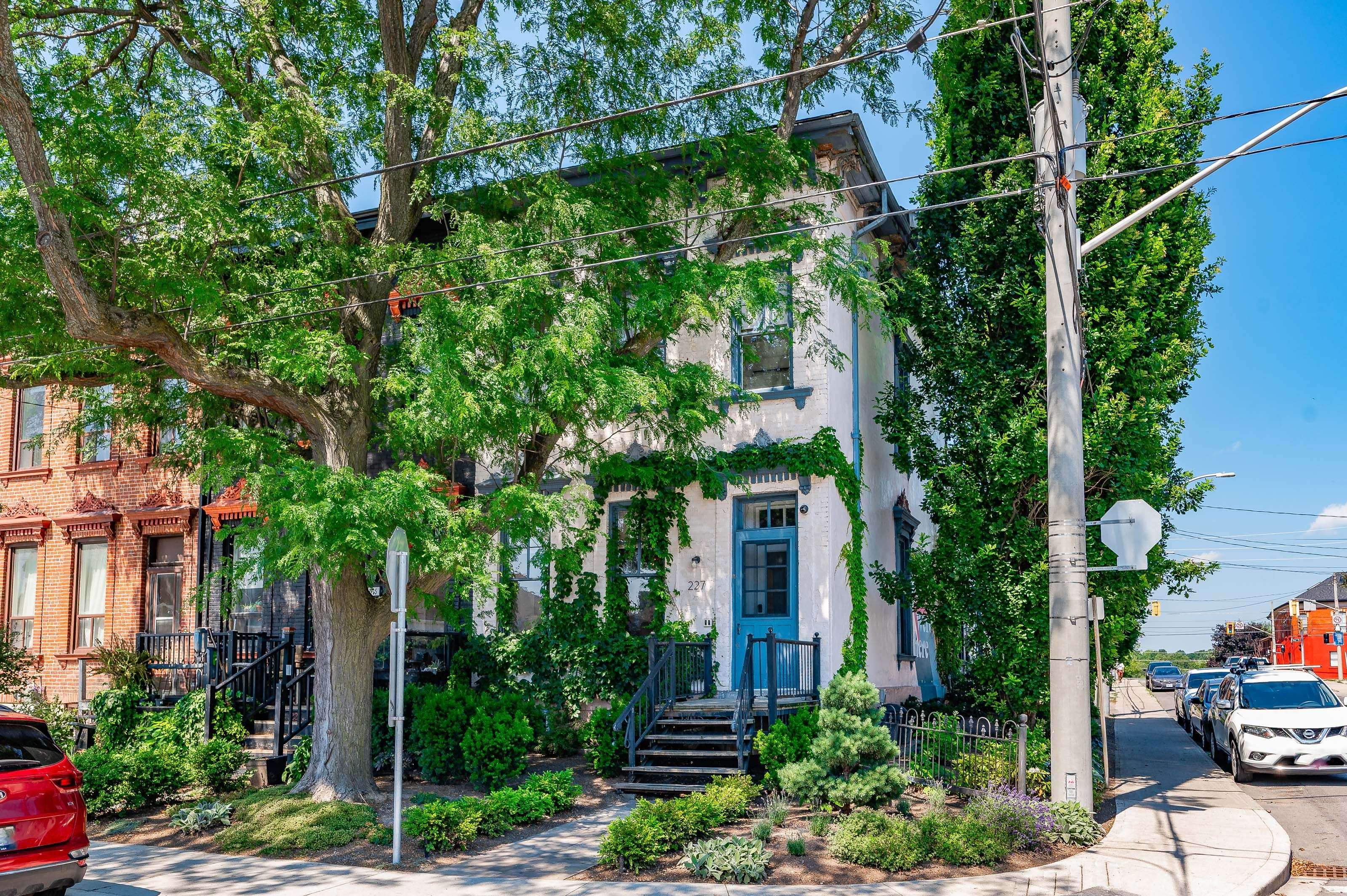 227 Park ST N, Hamilton, ON L8R 2N9