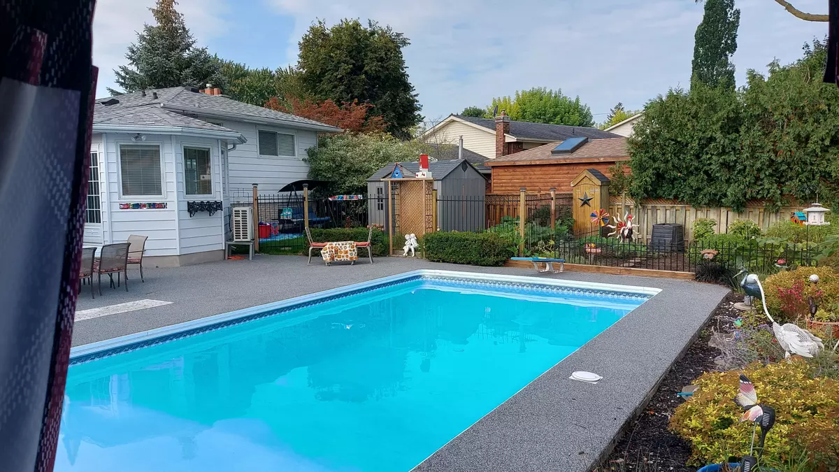 Lucan Biddulph, ON N0M 2J0,96 Langford DR