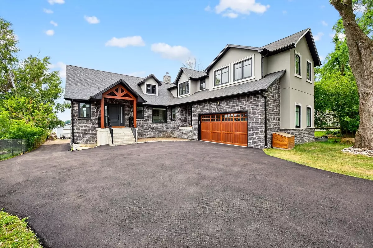 Kawartha Lakes, ON K0M 2C0,10 Grills RD