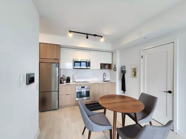 Toronto C08, ON M5A 0W7,5 Defries ST #3012