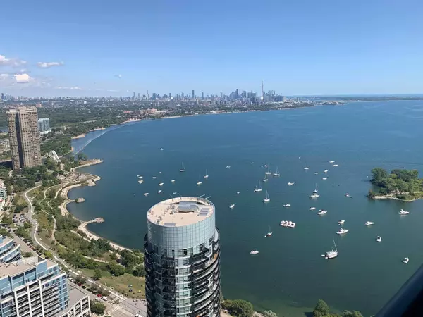 Toronto W06, ON M8V 0C8,56 Annie Craig DR #LPH05