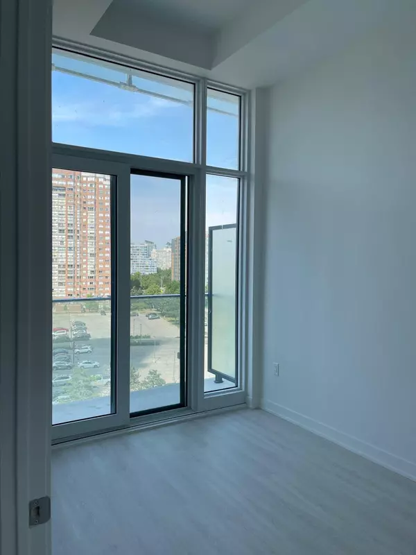 Mississauga, ON L5B 0M4,3883 Quartz RD #611