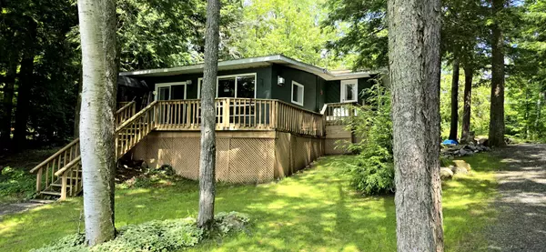 36 Roberts Lake RD E, Seguin, ON P2A 2W8
