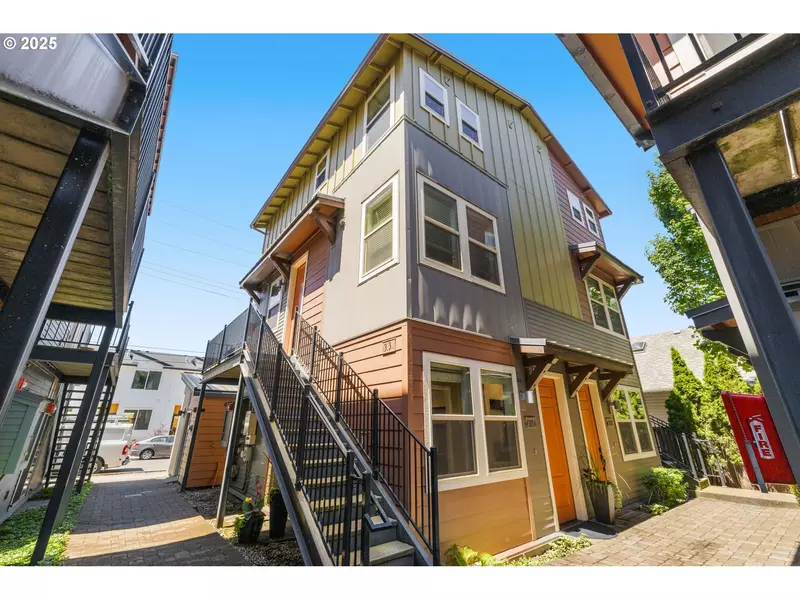 4313 SE DIVISION ST #A, Portland, OR 97206