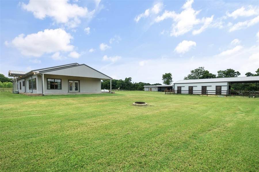 13999 Lackey Drive, Blue Ridge, TX 75424