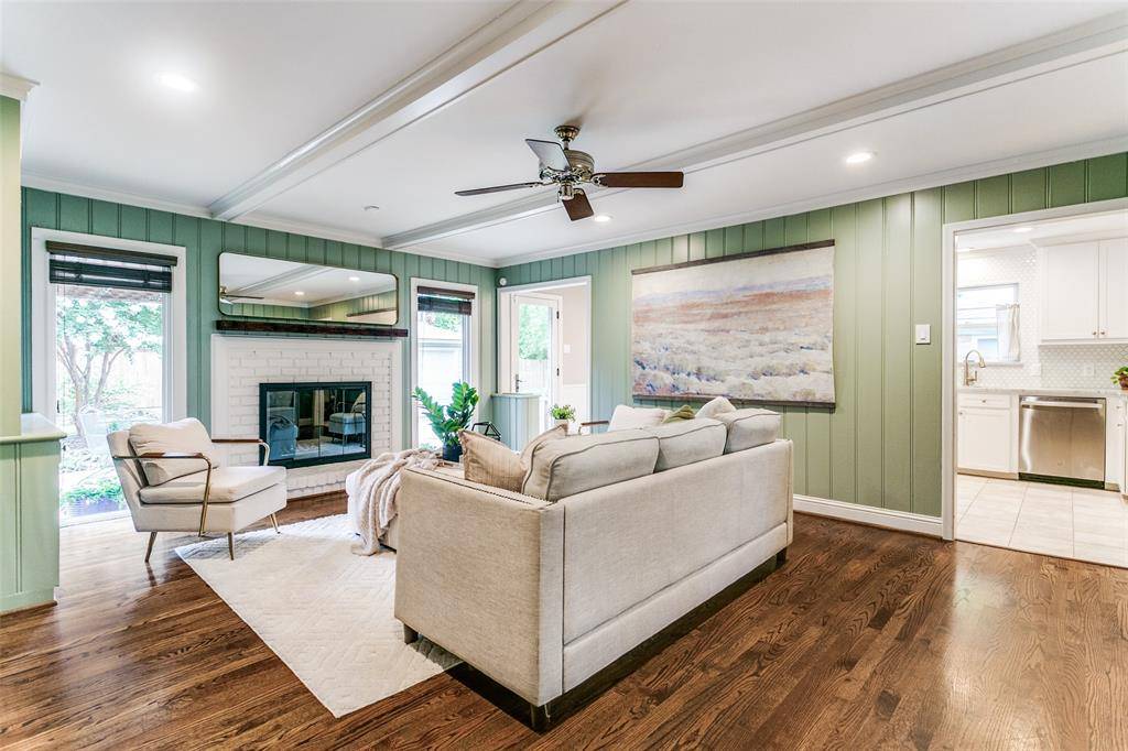 Dallas, TX 75238,9808 Fitzroy Drive
