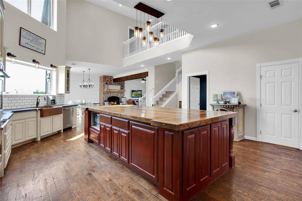 Gunter, TX 75058,1060 Cypress Point Drive