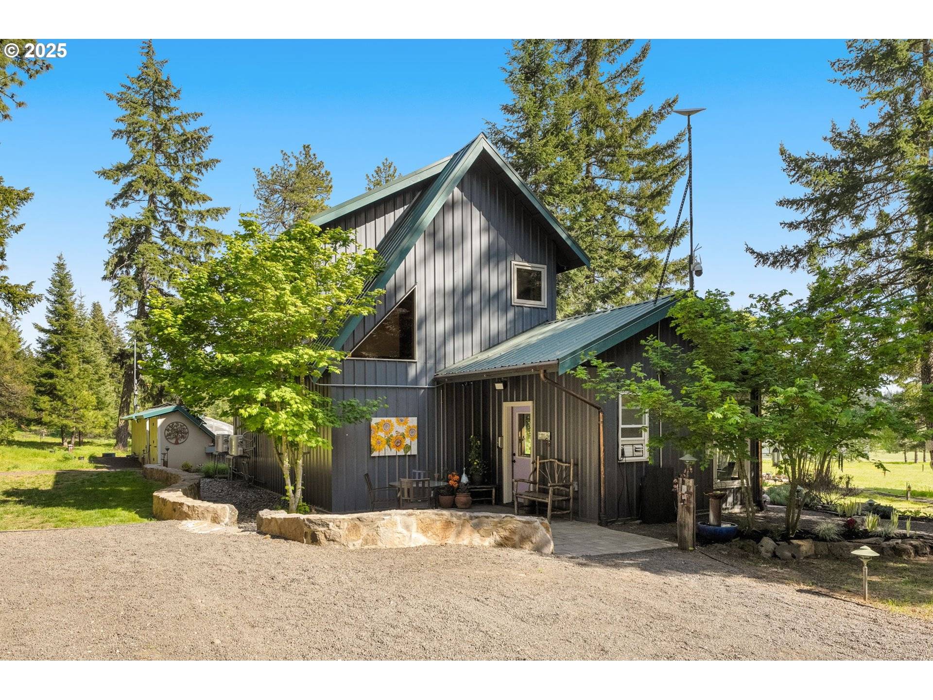 White Salmon, WA 98672,961 SNOWDEN RD