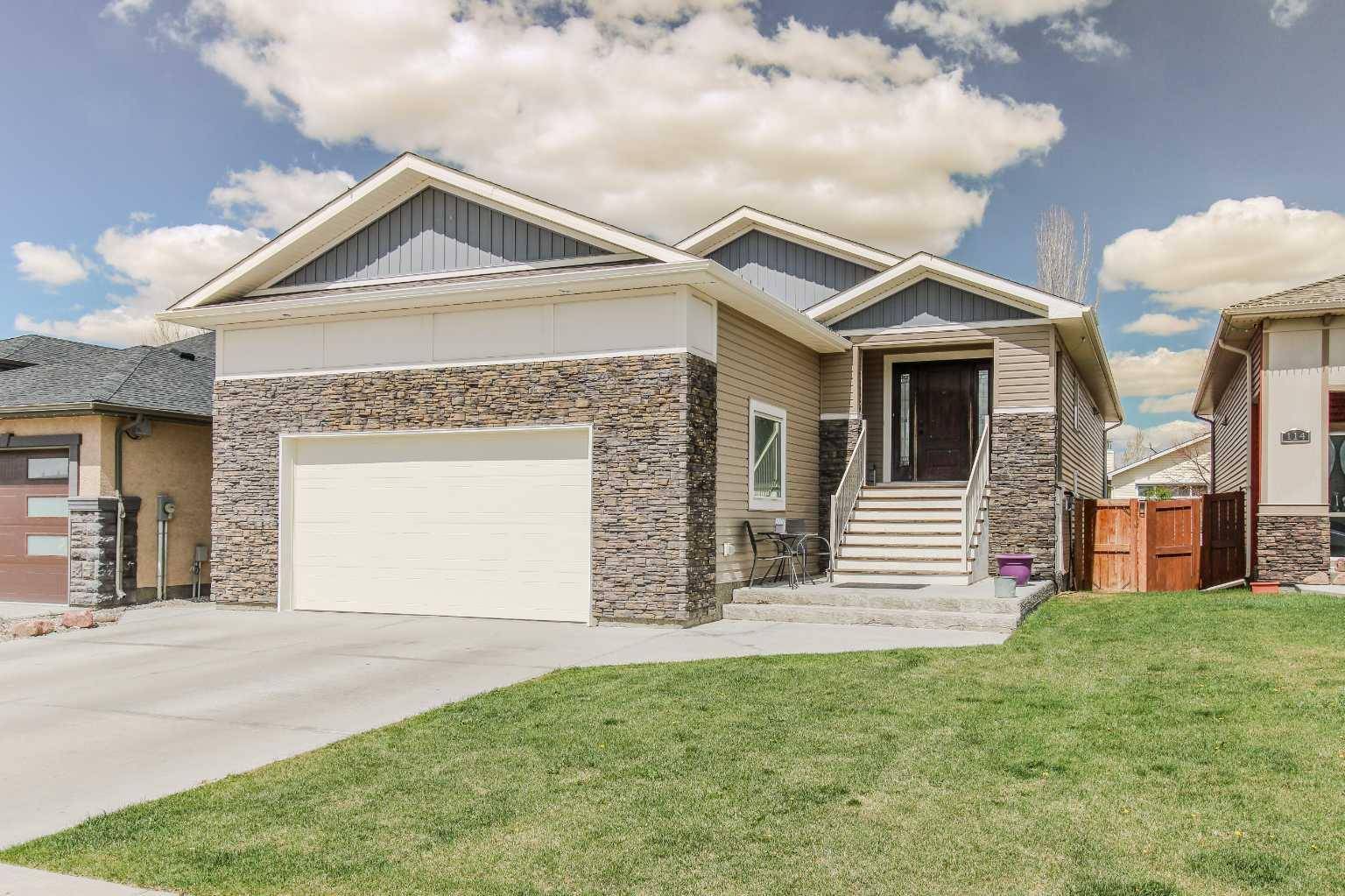 118 Riverford Close West, Lethbridge, AB T1K 8E6