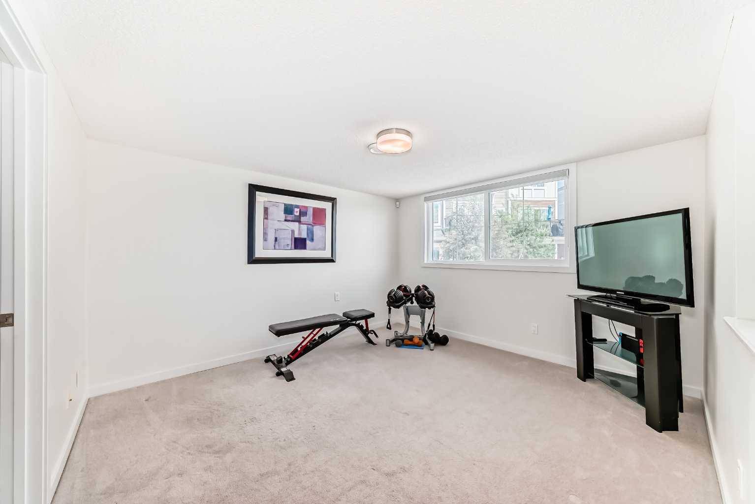 Calgary, AB T3R 0V6,177 Nolancrest Common NW