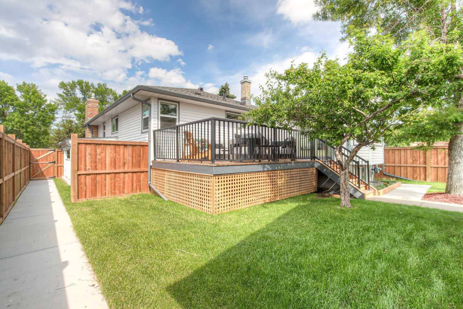 Calgary, AB T2E 5M9,1127 Rupert RD NE