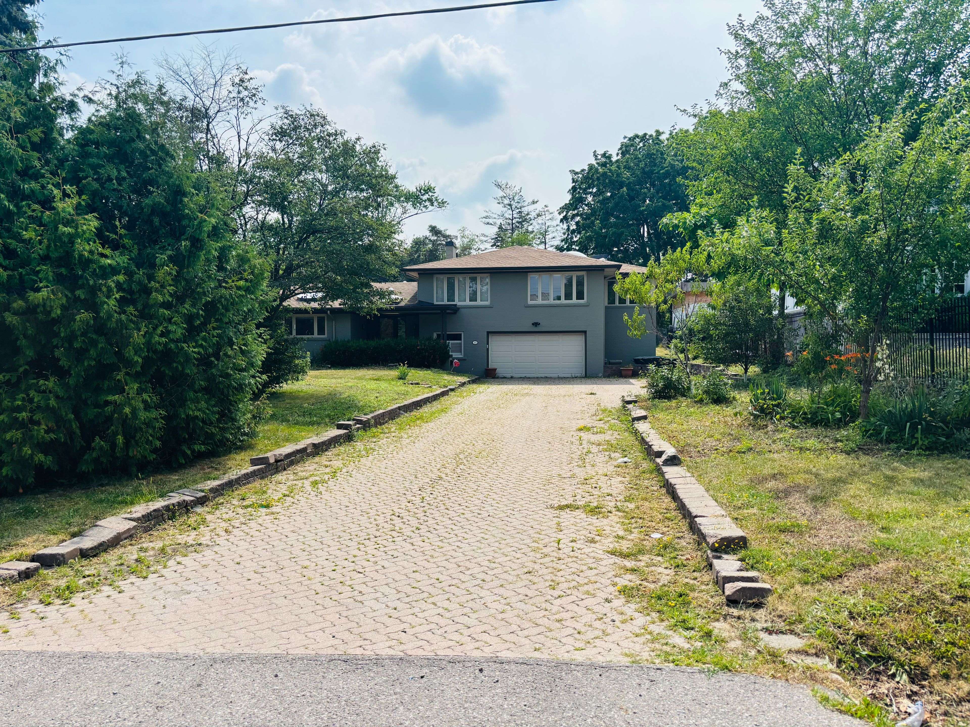 Vaughan, ON L4J 2A2,10 Thornbank RD