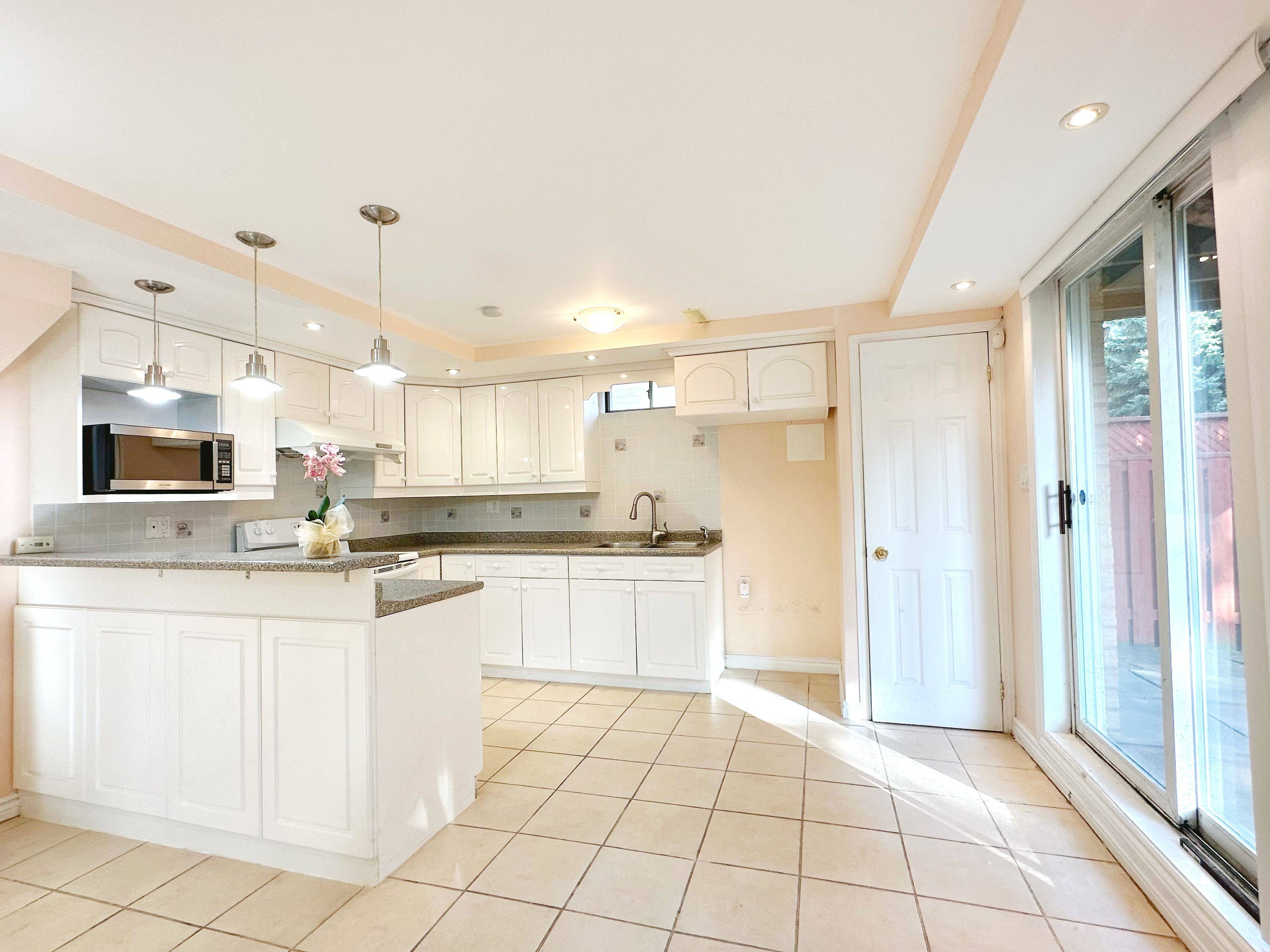 Richmond Hill, ON L4S 1V5,56 Garland CRES #Bsmt