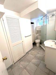 Bradford West Gwillimbury, ON L3Z 1Z2,397 Simcoe RD #Lower Level