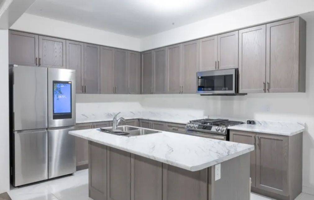 Barrie, ON L9S 2Z8,28 Bannister RD