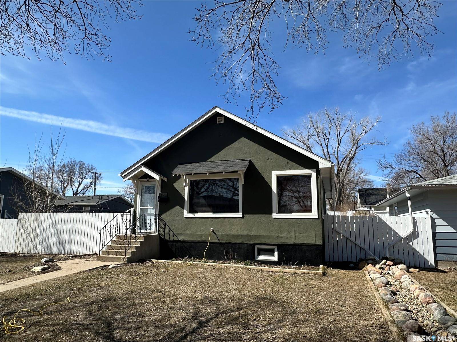 424 6th AVENUE NW, Swift Current, SK S9H 0Y3