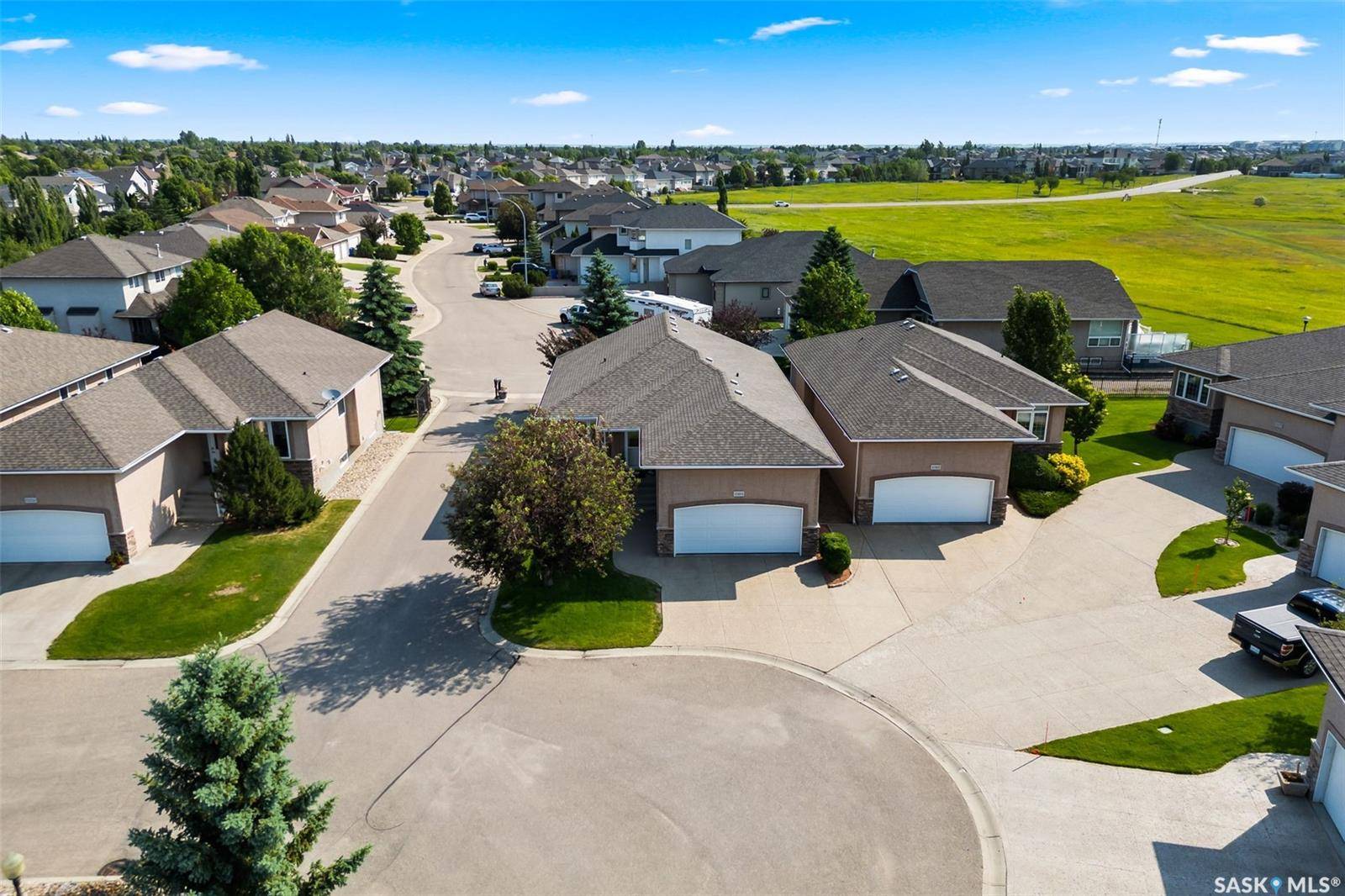 Regina, SK S4V 3E5,10166 Wascana ESTATES