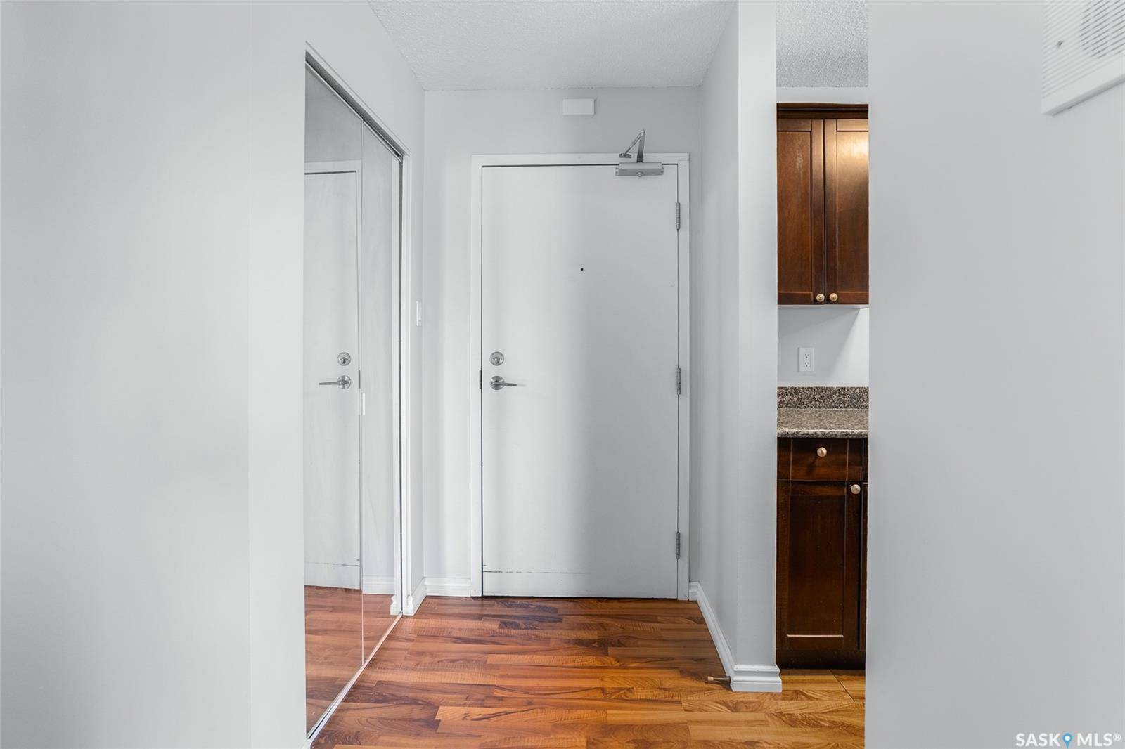Saskatoon, SK S7H 4T7,176 Acadia COURT #9