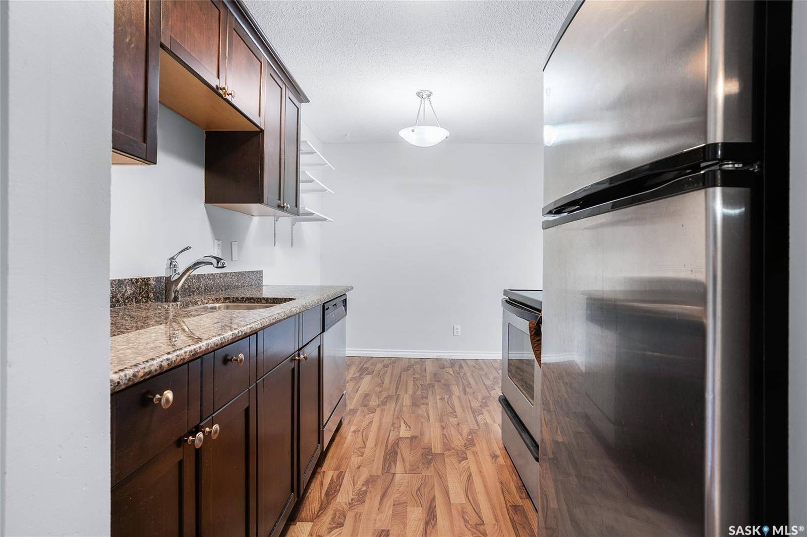 Saskatoon, SK S7H 4T7,176 Acadia COURT #9