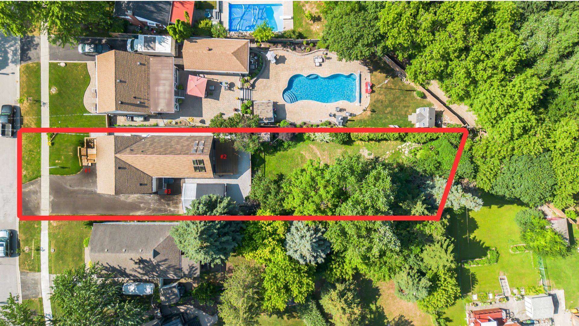 Toronto W10, ON M9W 4A1,9 Berry Creek DR