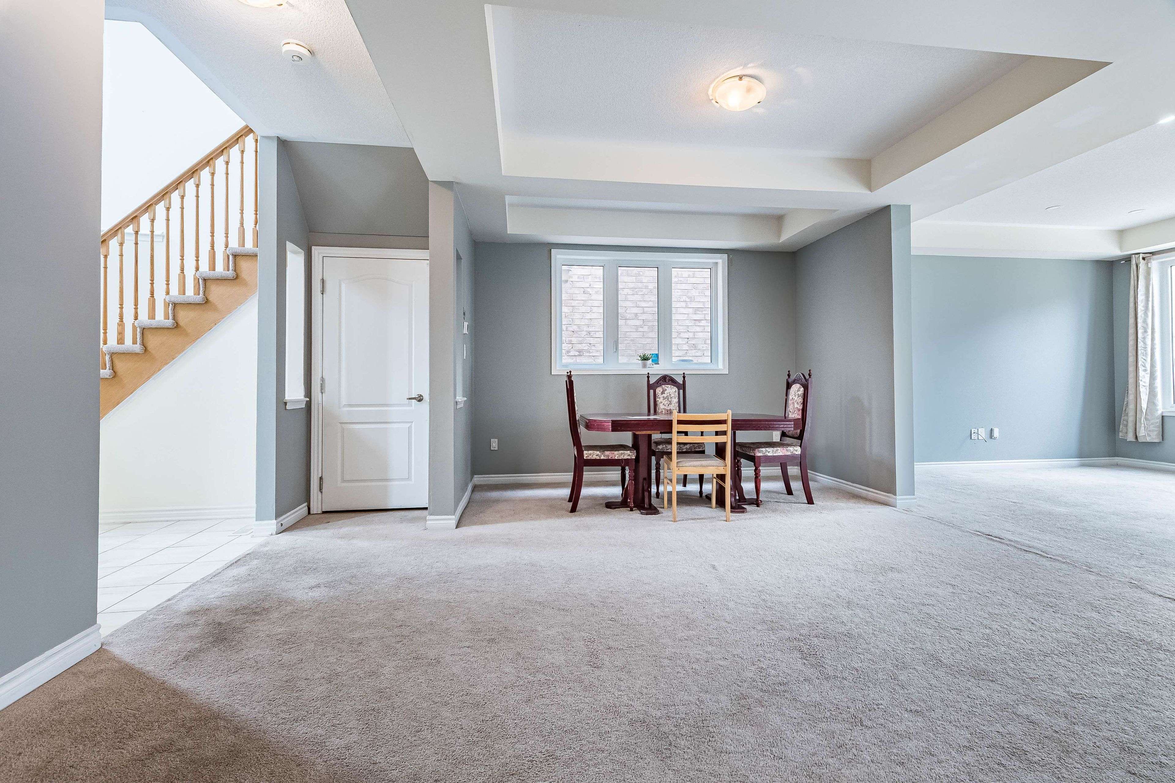 Brampton, ON L7A 4T8,6 Feeder ST