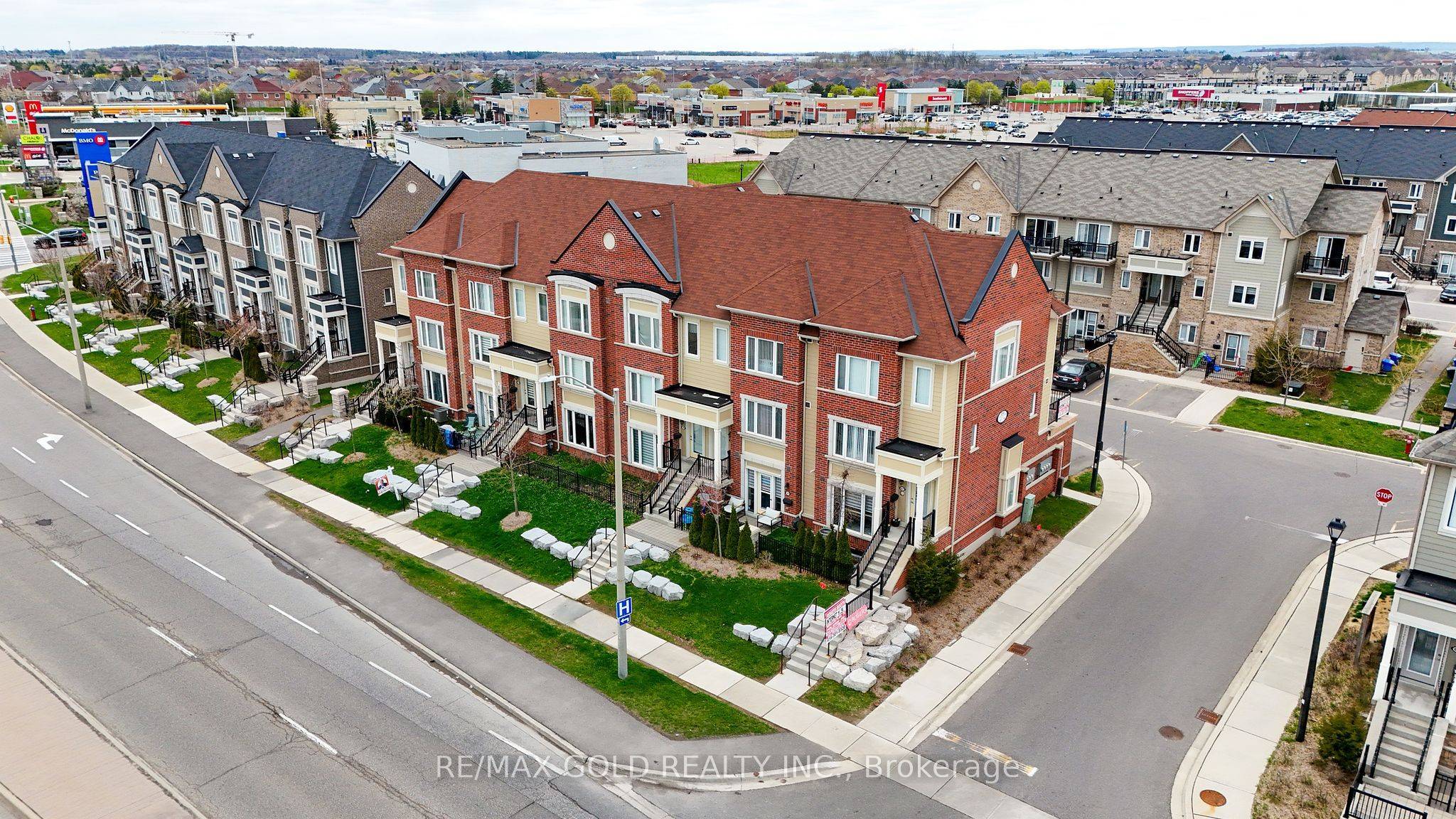 Brampton, ON L6R 3Y6,250 Sunny Meadow BLVD S #68