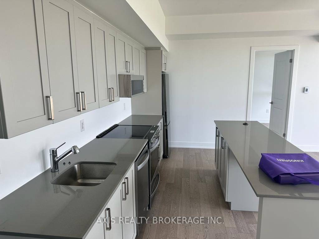 Mississauga, ON L5G 0C5,1063 Douglas Mccurdy Comm CT #1203