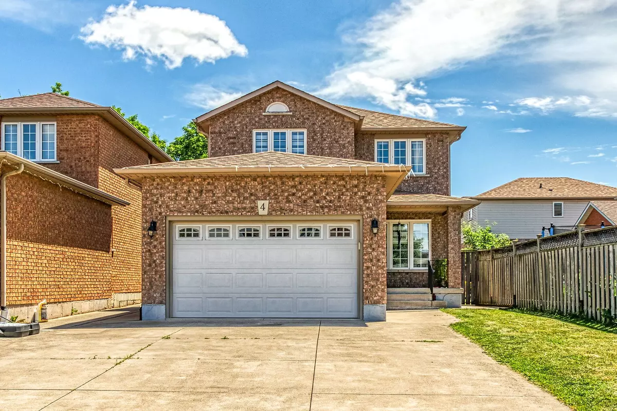 Hamilton, ON L8E 6A4,4 SPARTAN CT