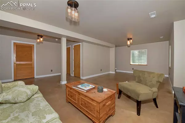 Colorado Springs, CO 80906,5470 Backglen DR