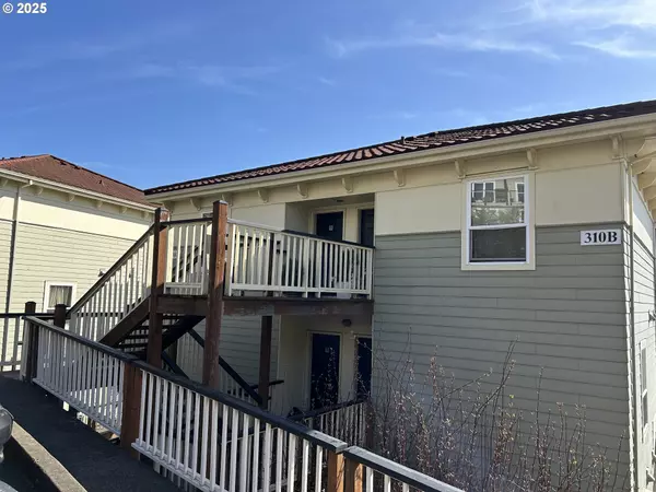 Portland, OR 97210,310 NW UPTOWN TER #4A