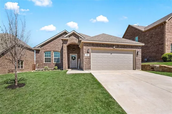 213 Bower Ridge Drive, Fort Worth, TX 76108