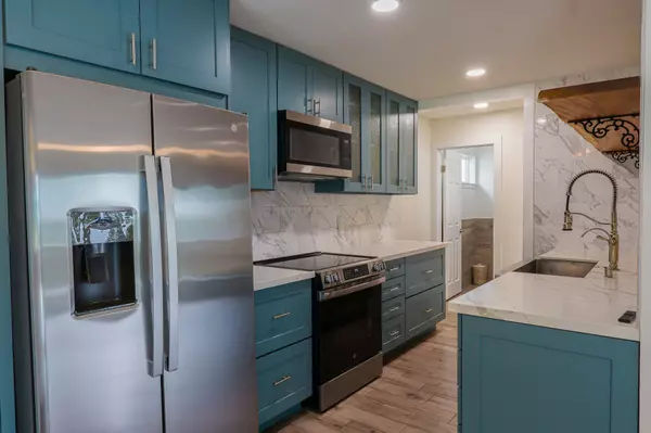 Kailua-kona, HI 96740,76-206 KEALOHA ST #2A