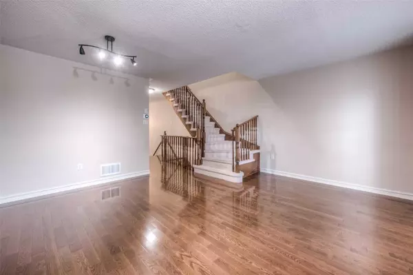 Mississauga, ON L5B 4K5,601 Shoreline DR #39