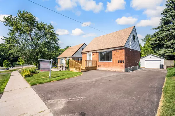 Toronto W10, ON M9W 4A1,9 Berry Creek DR