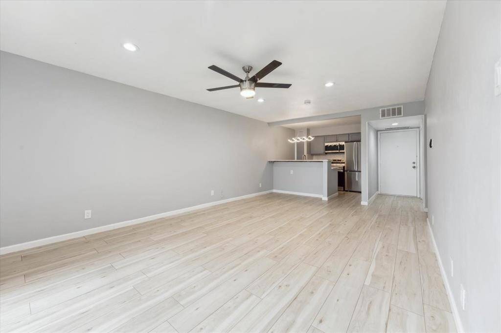 Dallas, TX 75219,4837 Cedar Springs Road #321