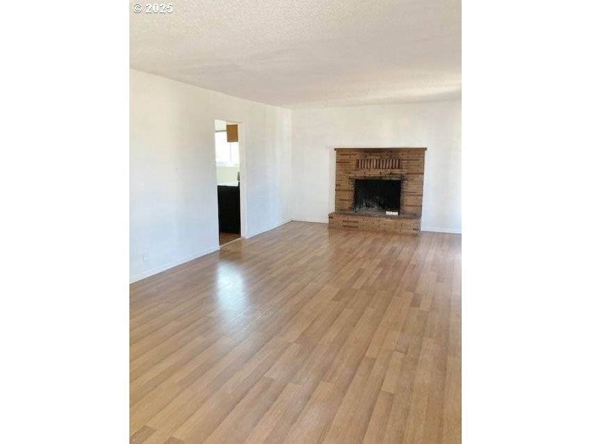 Pendleton, OR 97801,727 SW 28TH ST