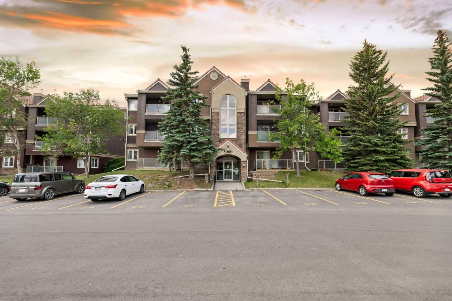 3014 Edenwold HTS NW #14, Calgary, AB T3A 3Y8