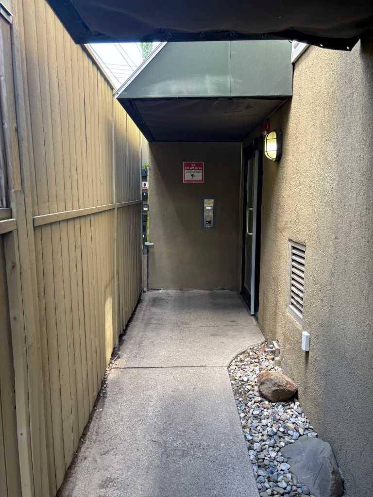 Calgary, AB T2T 3T2,2221 14 ST Southwest #204